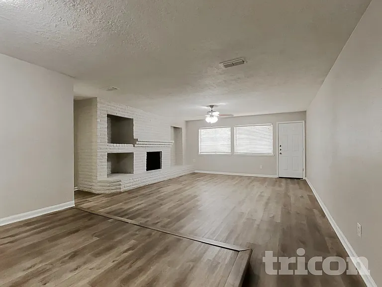 2806 W Birchdale Dr — Photo 3