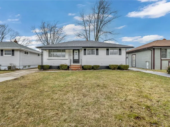 15954 Birchcroft Dr, Brookpark, OH 44142