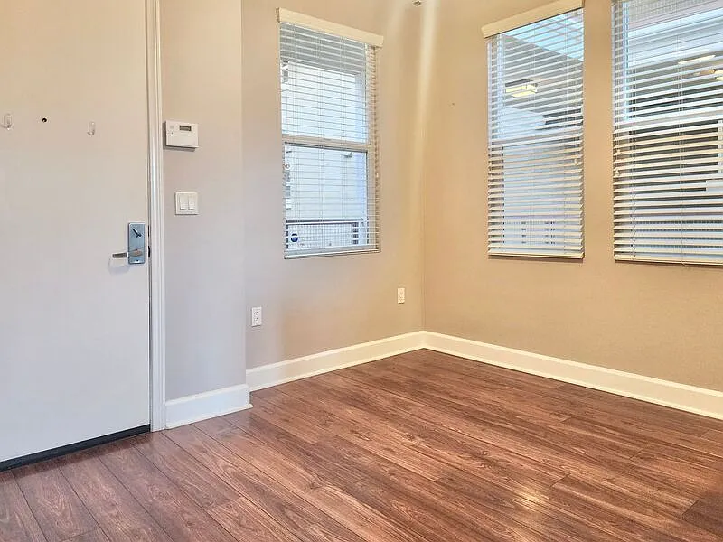 2 bed, 2.0 bath, 1025 sqft, $2,850 — Photo 3