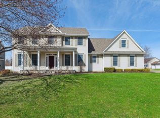 5160 Charter Oaks Dr, Bettendorf, IA
