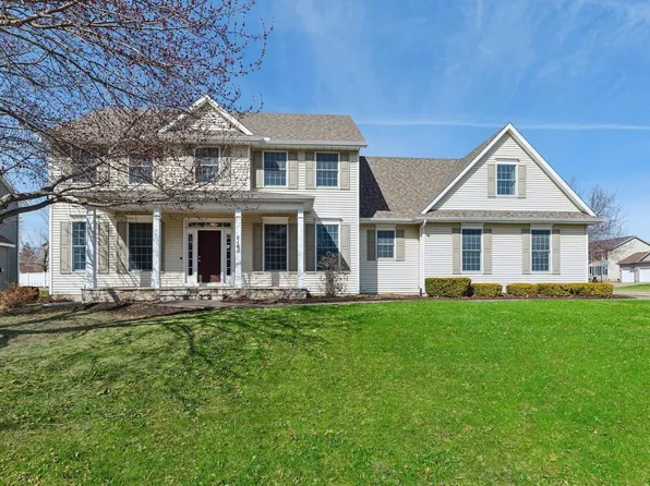 5160 Charter Oaks Dr, Bettendorf, IA 52722