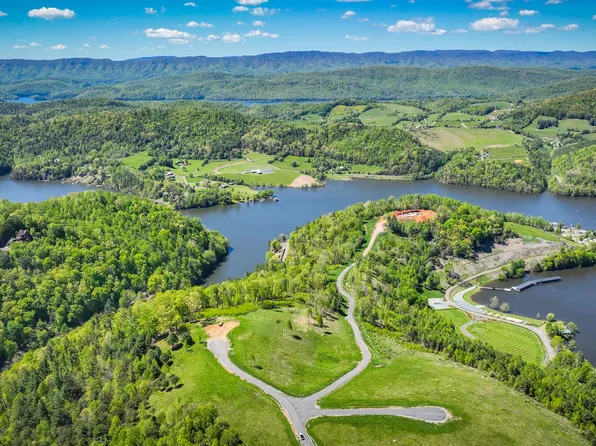 1298 Eagle Ridge Pkwy, Butler, TN 37640