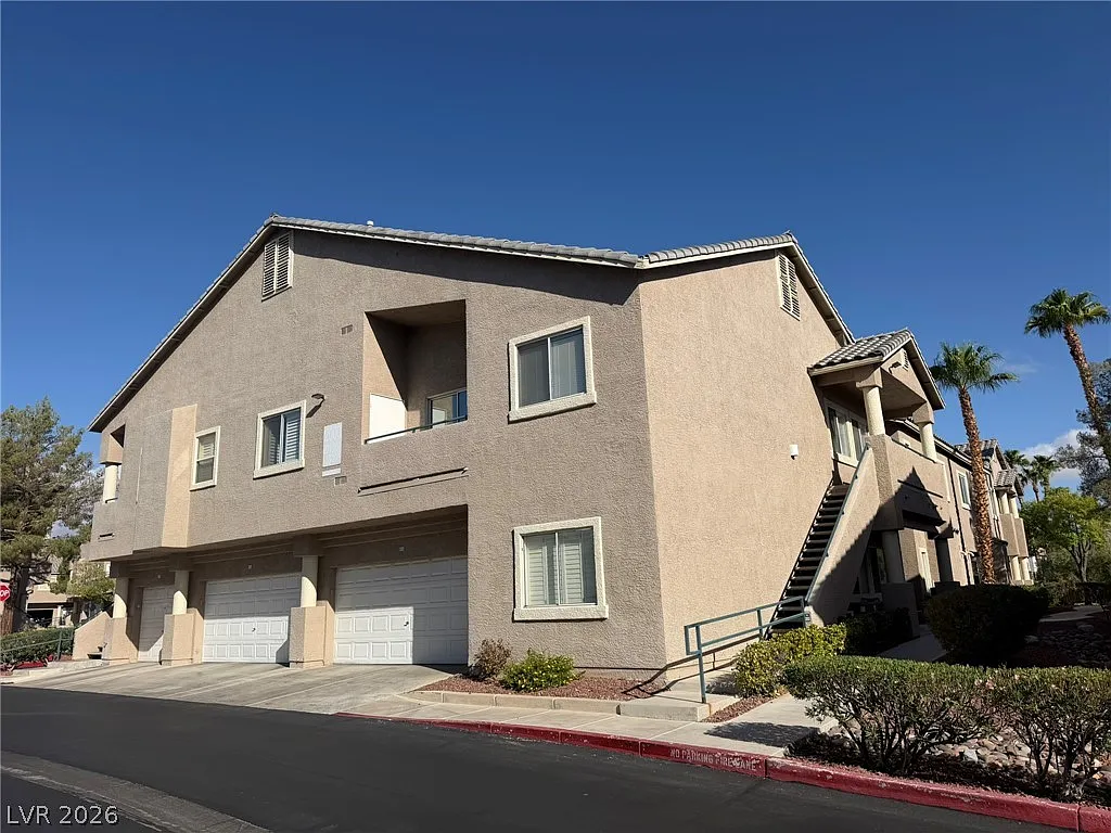 2 bed, 2.0 bath, 1319 sqft, $1,950 — Photo 1