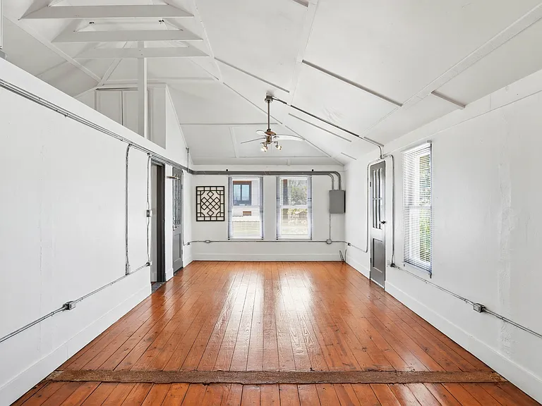 127 Clay St #2 — Photo 5