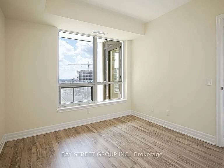 9085 Jane St #1107 — Photo 11