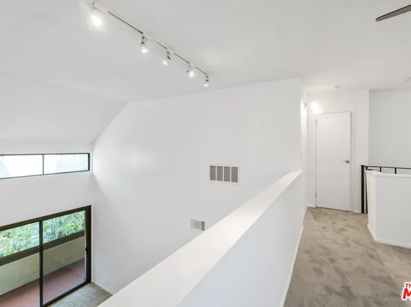 8675 Falmouth Ave APT 322, Playa Del Rey, CA 90293