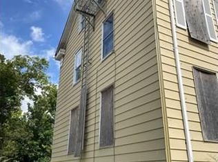120 Pine St, Fall River, MA 02720
