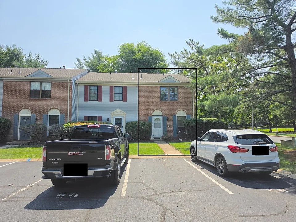 120 Pear Tree Ln