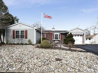 744 Halliard Ave, Beachwood, NJ 08722