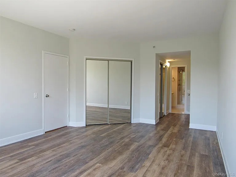 50 E Hartsdale Ave #2H — Photo 8