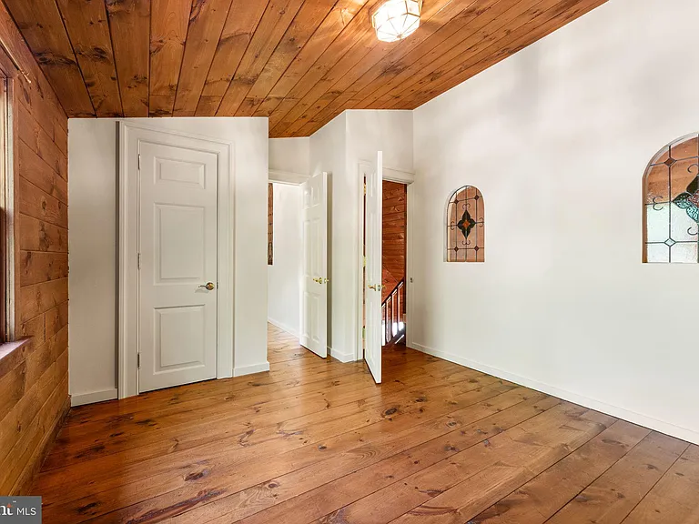 1850 Ridge Rd — Photo 38