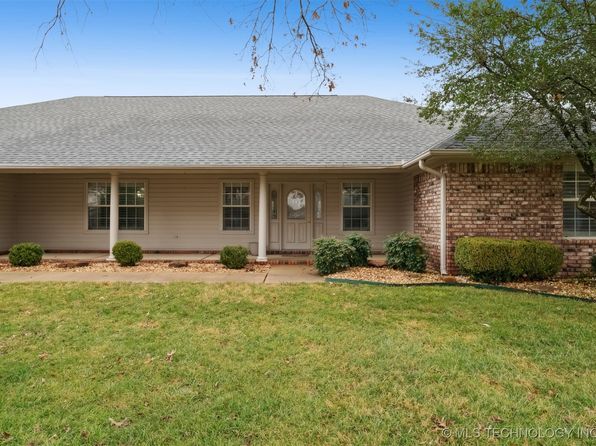 625 Grove Crest Rd, Pryor, OK 74361