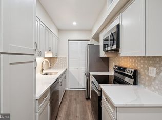 8312 Kingsgate Rd #532, Springfield, VA 22152