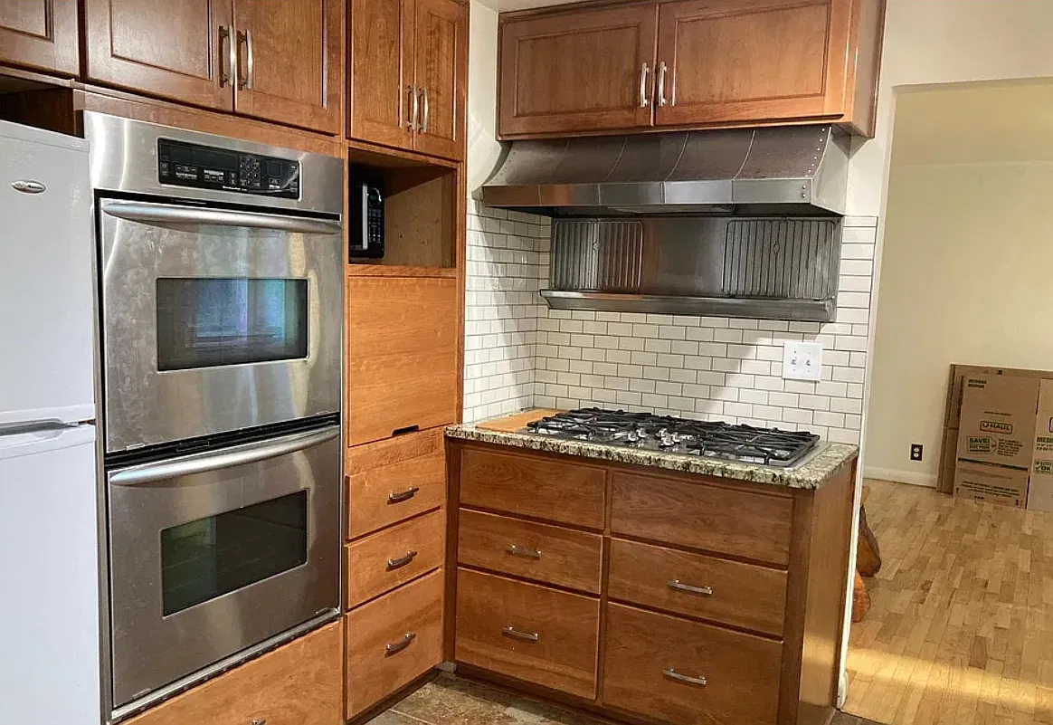 4 bed, 2215 sqft, $2,950 — Photo 1