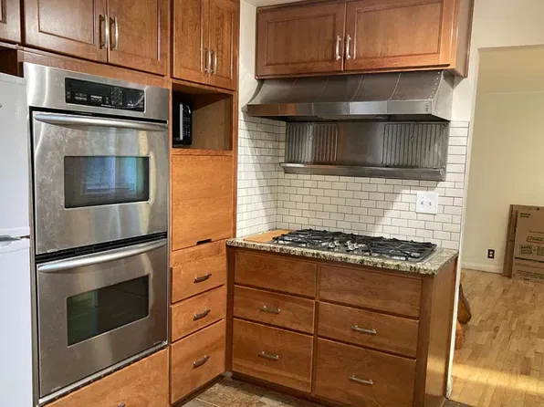 2106 Roland Way, Eugene, OR 97401