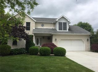 127 Meadow Dr, Beaver Falls, PA 15010