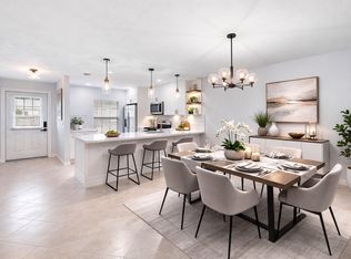 393 Bennington Ln #393, Lake Worth, FL 33467