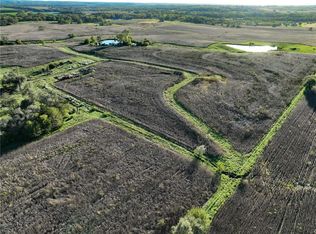 8221 SW Burlingame Rd, Wakarusa, KS 66546