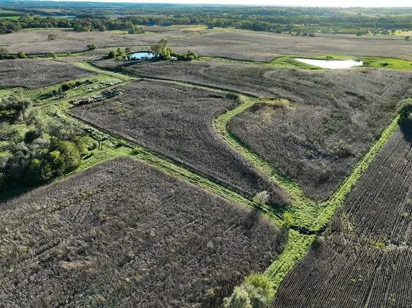 8221 SW Burlingame Rd, Wakarusa, KS 66546
