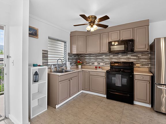 3rd image of 75-5766 Kuakini Hwy APT 410
