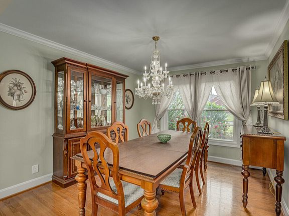 5th image of 10642 Aspen Pl
