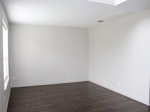 2nd image of 5320 Bellis Dr