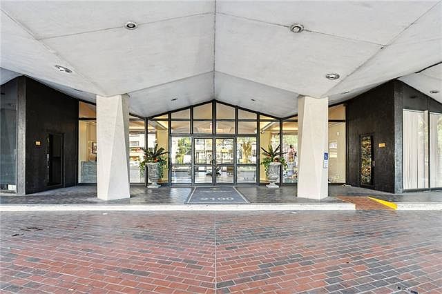 1st image of 2100 Saint Charles Ave APT 3J