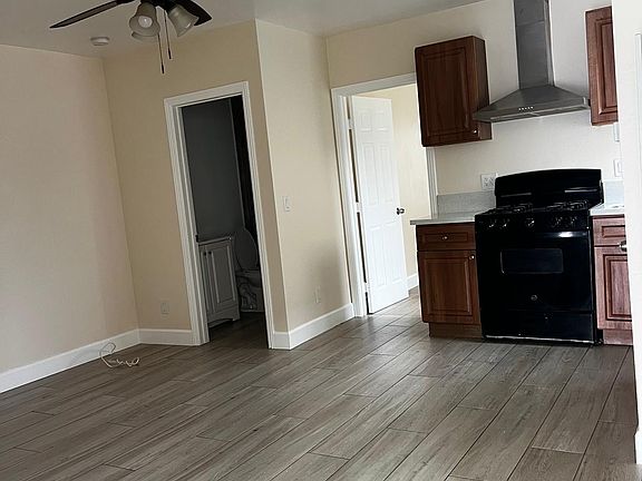 4th image of 1309 W 62nd St #1309