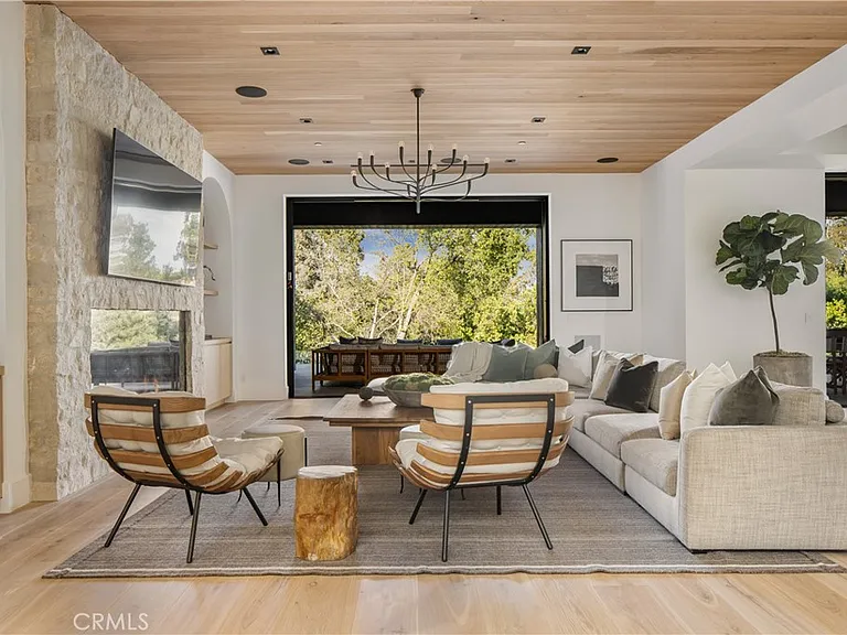 24341 Rolling View Rd — Photo 13