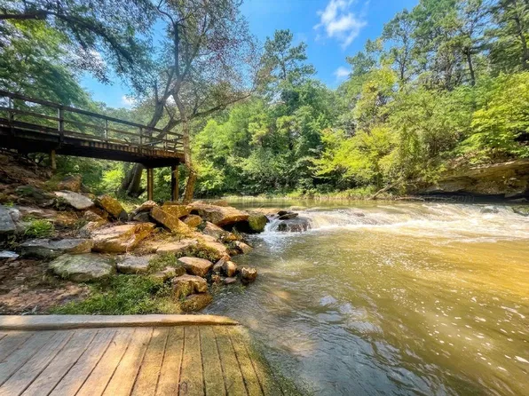 241 Bluegrass Ln, Jasper, AL 35503