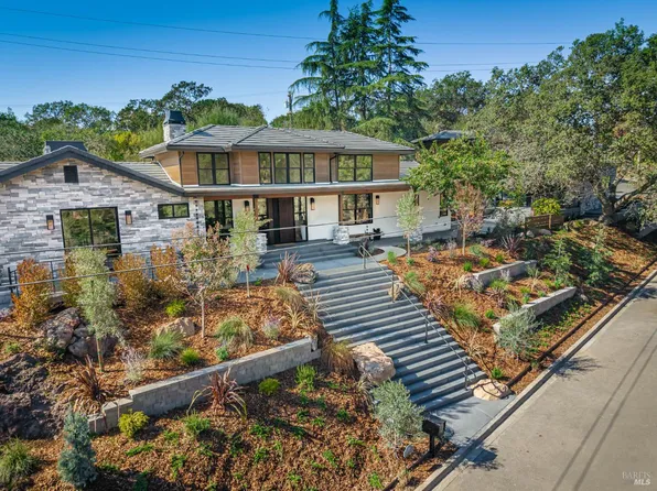 15 Via Del Arroyo Drive, Napa, CA 94559