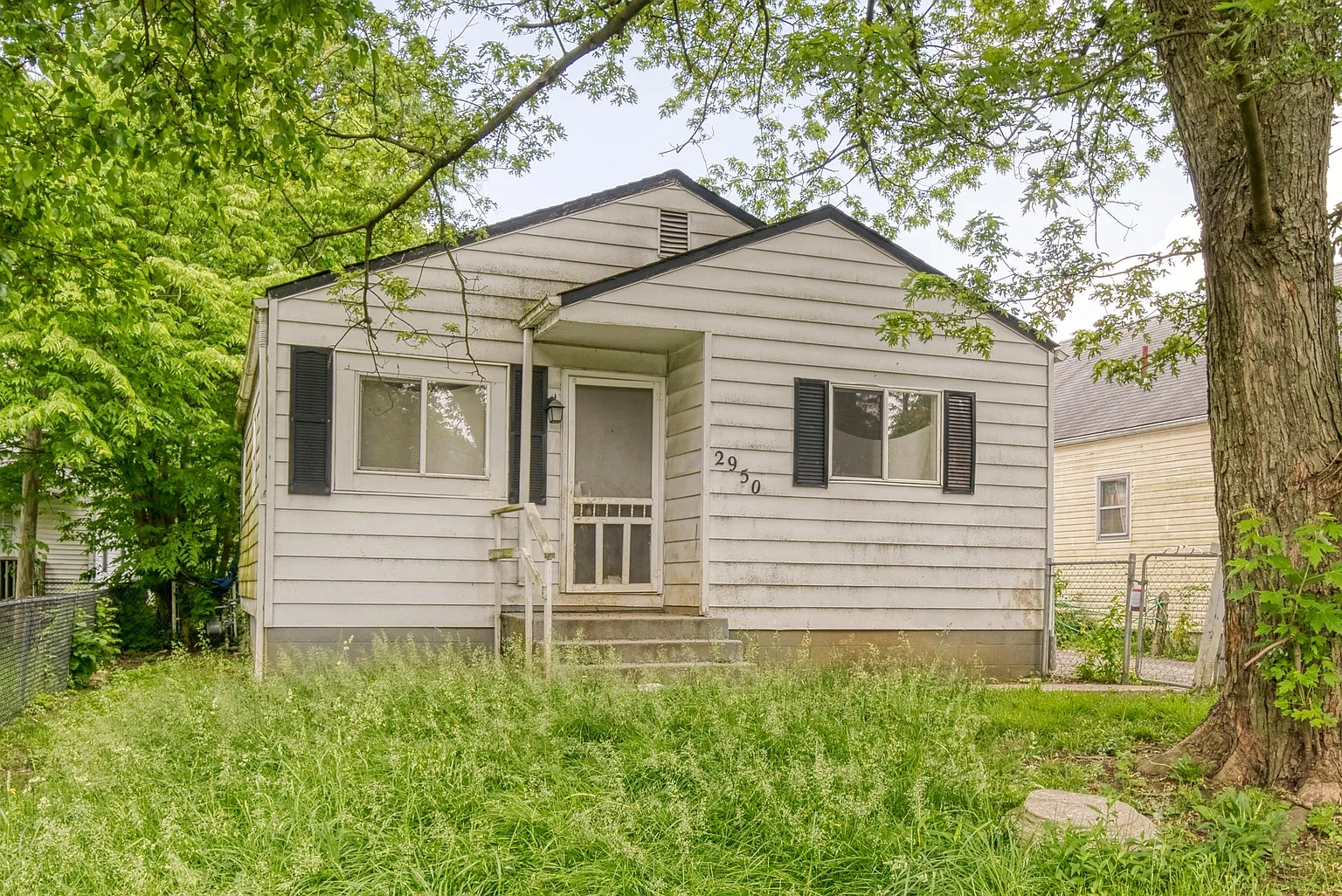 2950 Howey Rd photo 1