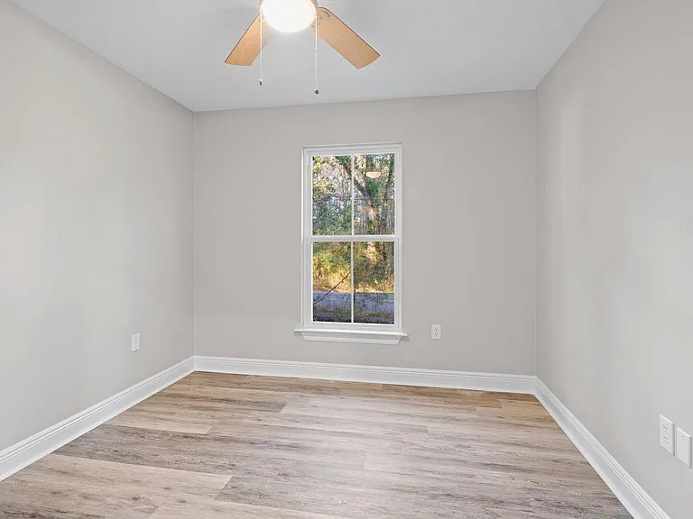 8 Bellamy Ln — Photo 15