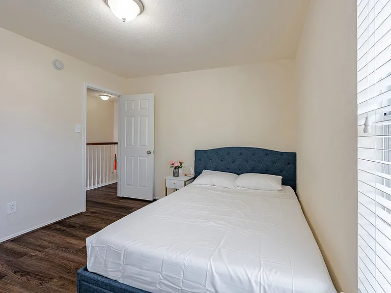 12031 Canyon Falls Dr — Photo 30