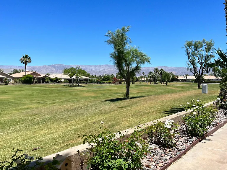 80372 Pebble Beach Dr — Photo 2