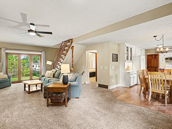 5th image of 13813 Fox Trail Dr