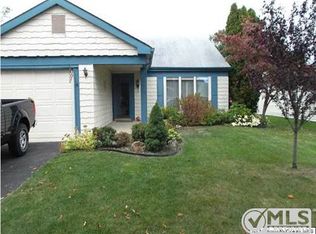 102 Buckingham Dr, Manchester, NJ 08759