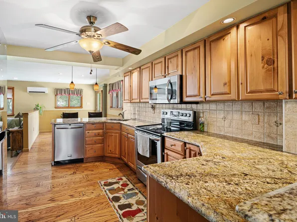 24 Gerald Ave, Feasterville, PA 19053
