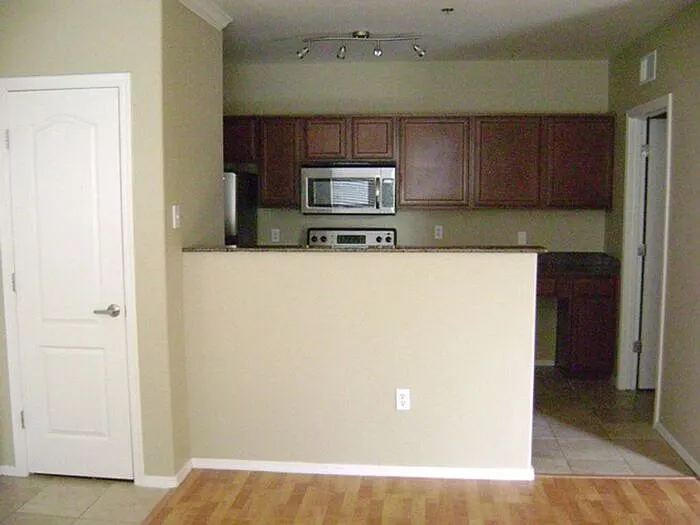 1 bed, 1.0 bath, 890 sqft, $1,099 — Photo 4