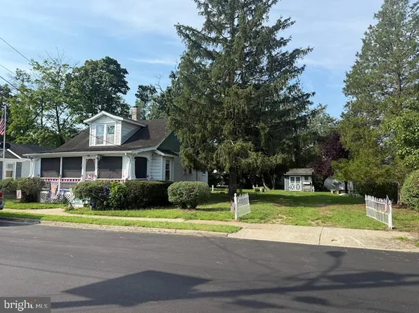 716 Filmore St, Riverside, NJ 08075