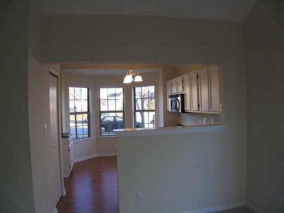 3rd image of 4919 W Peony Pl