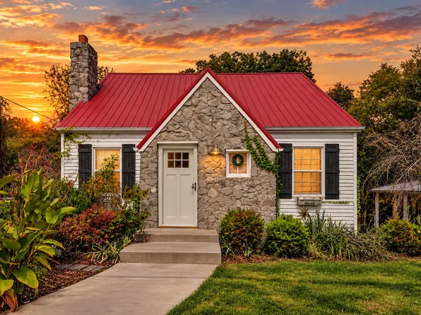 209 Church St, Dover, TN 37058