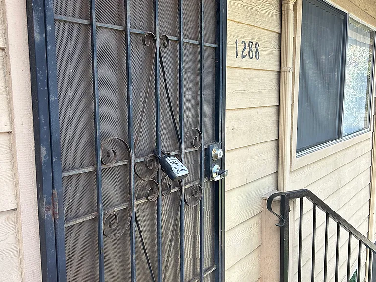 1288 Holly Ave — Photo 1