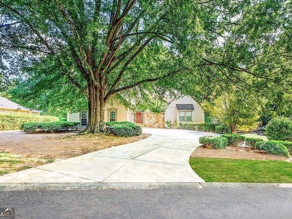 1st image of 410 Red Jacket Way