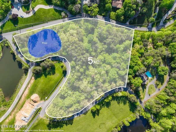 1140 Crestview Dr, Pigeon Forge, TN 37863