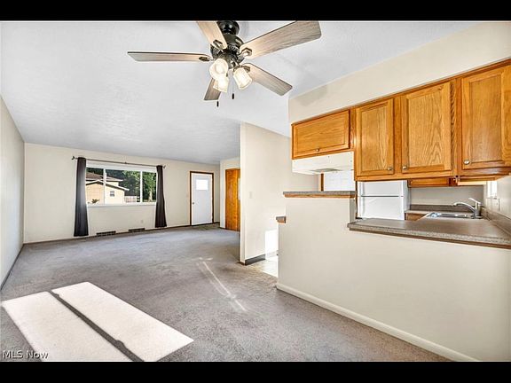 4th image of 6397 & 6401 Linbrook Dr #6401