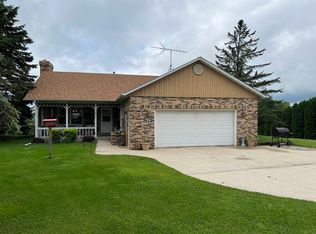 6877 County Rd W, Allenton, WI 53002