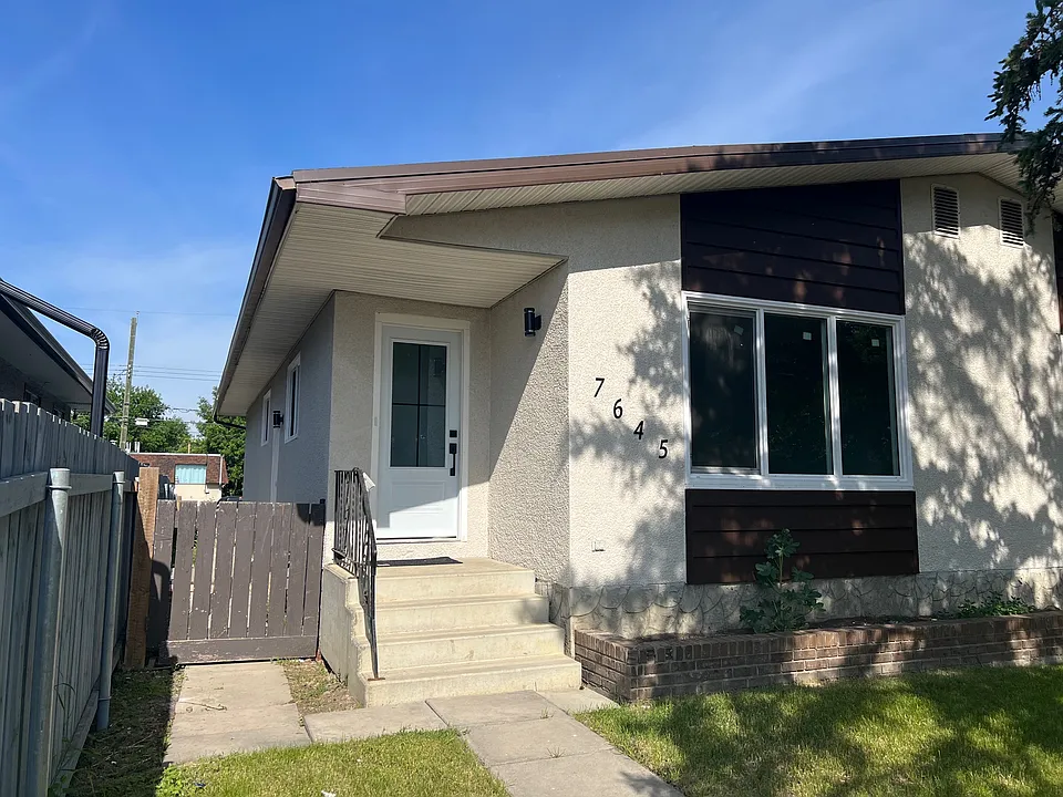 7645 & 7643 E 21a St SE