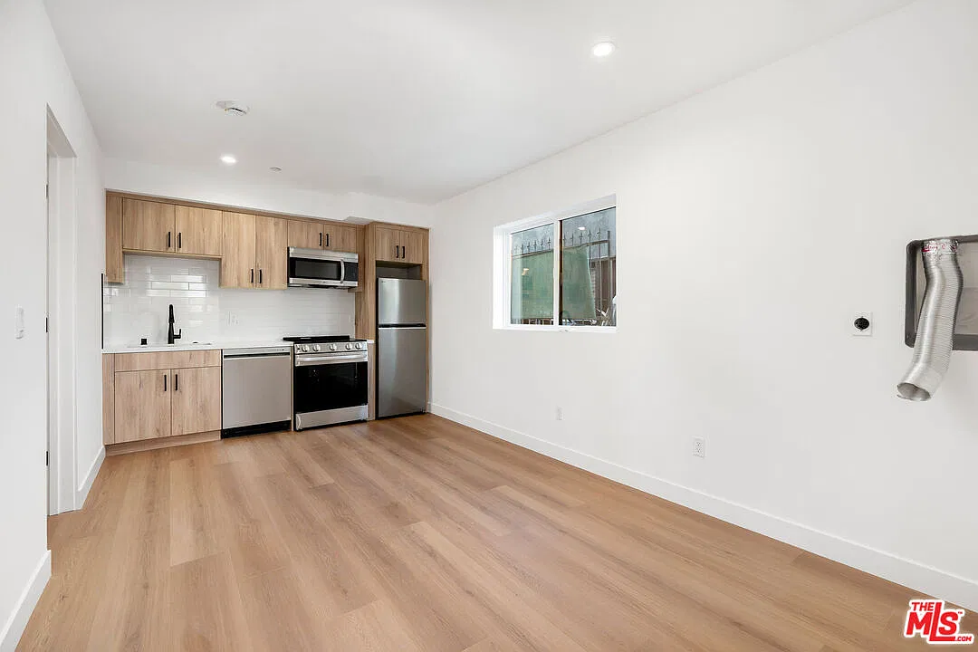 1 bed, 1.0 bath, 366 sqft, $2,250 — Photo 3