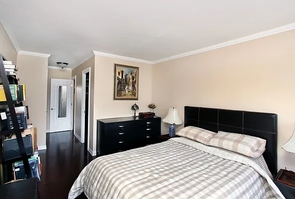 Sold by Corcoran | media 6